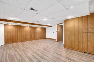 285 E 1st St, Elmhurst, IL 60126 - Photo 16