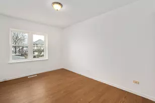 285 E 1st St, Elmhurst, IL 60126 - Photo 12