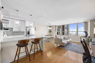 655 W Irving Park Rd, Chicago, IL 60613 - Photo 8