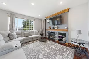 2021 Cypress Ct, Glendale Heights, IL 60139 - Photo 8