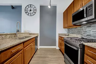 1224 W Van Buren Street #523, Chicago, IL 60607 - Photo 4