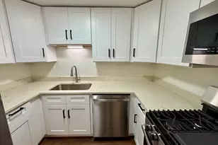 236 Whidah Ct, Schaumburg, IL 60194 - Photo 6