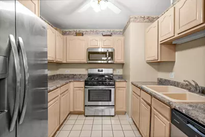 115 Hunt Club Drive #114N, Saint Charles, IL 60174 - Photo 4