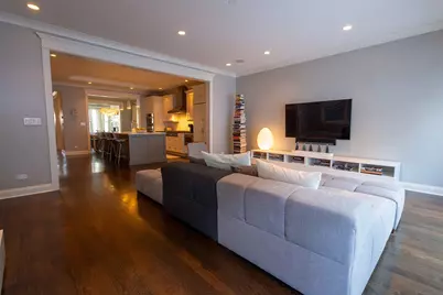 1833 W Cuyler Avenue, Chicago, IL 60613 - Photo 24