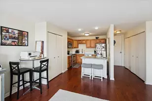 2700 N Hampden Ct, Chicago, IL 60614 - Photo 8