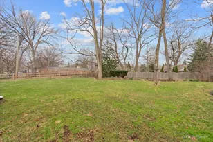 557 Ingalton Ave, West Chicago, IL 60185 - Photo 4