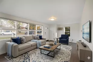 321 Onarga St, Park Forest, IL 60466 - Photo 8