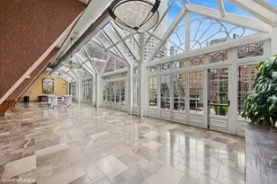 111 E Chestnut St, Chicago, IL 60611 - Photo 16