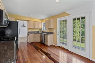 1797 Copperfield Ln, Crystal Lake, IL 60014 - Photo 10