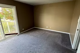 420 Meadow Green Ln, Round Lake Beach, IL 60073 - Photo 8