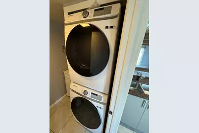 420 Meadowgreen Lane #420, Round Lake Beach, IL 60073 - Photo 4