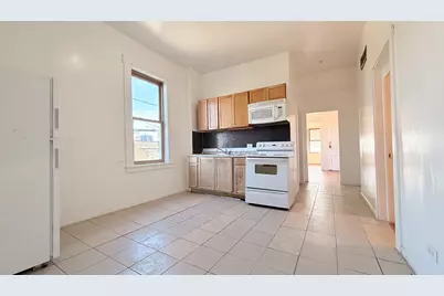 1142 N Monticello Avenue, Chicago, IL 60651 - Photo 4