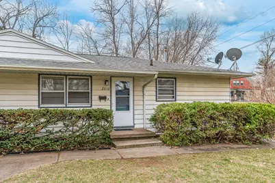 2612 24th Avenue, Rock Island, IL 61201 - Photo 2