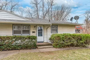 2612 24th Ave, Rock Island, IL 61201 - Photo 2