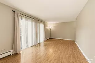 10851 S Keating Ave, Oak Lawn, IL 60453 - Photo 4