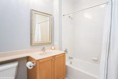 400 N La Salle Drive #1002, Chicago, IL 60654 - Photo 8