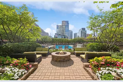 400 N La Salle Drive #1002, Chicago, IL 60654 - Photo 10
