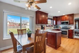 3432 Drover Ln, Darien, IL 60561 - Photo 6