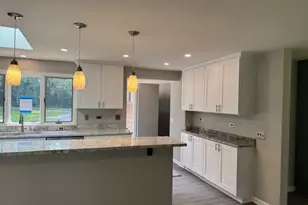 28450 N Shagbark Ln, Libertyville, IL 60048 - Photo 10