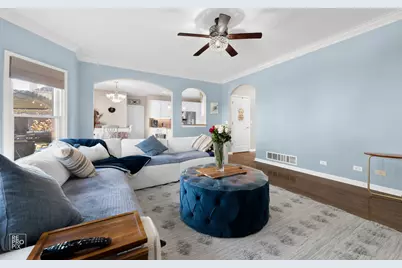 2220 Brookwood Drive, South Elgin, IL 60177 - Photo 4