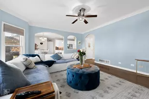 2220 Brookwood Dr, South Elgin, IL 60177 - Photo 4