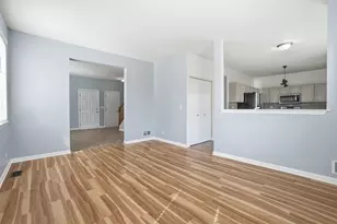 1208 Violet Ln, Joliet, IL 60431 - Photo 10