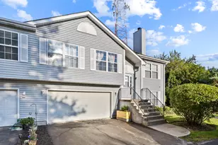 1002 Castleshire Dr, Woodstock, IL 60098 - Photo 1