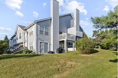 1002 Castleshire Drive, Woodstock, IL 60098 - Photo 2