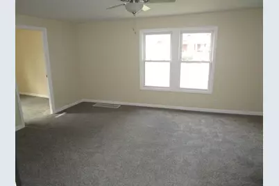 306 S Page Street, Harvard, IL 60033 - Photo 10