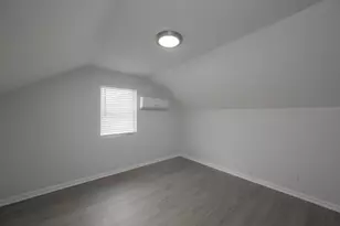 7653 S St Lawrence Ave, Chicago, IL 60619 - Photo 18