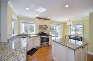 40W983 Line Dr, Elburn, IL 60119 - Photo 8