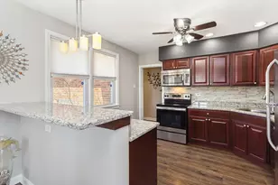 1558 Portsmouth Ave, Westchester, IL 60154 - Photo 8