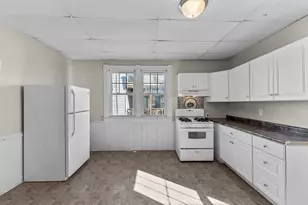 615 44th St, Rock Island, IL 61201 - Photo 2