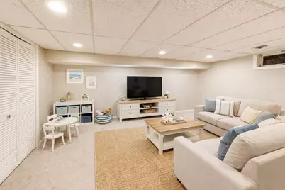 905 Crestfield Avenue, Libertyville, IL 60048 - Photo 28