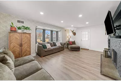 338 Lakelawn Boulevard, Aurora, IL 60506 - Photo 8