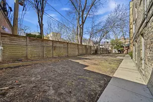 4240 N Clarendon Ave, Chicago, IL 60613 - Photo 26