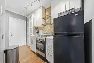4240 N Clarendon Ave, Chicago, IL 60613 - Photo 18
