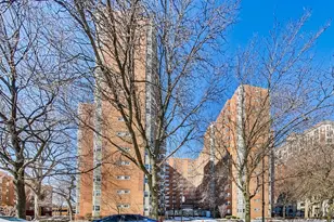 4980 N Marine Dr, Chicago, IL 60640 - Photo 1