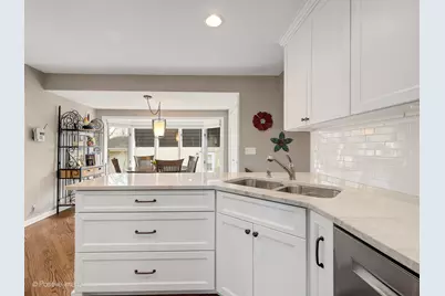 703 E Redwood Lane, Arlington Heights, IL 60004 - Photo 12