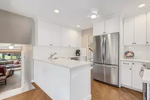 703 E Redwood Ln, Arlington Heights, IL 60004 - Photo 14