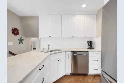 703 E Redwood Lane, Arlington Heights, IL 60004 - Photo 10