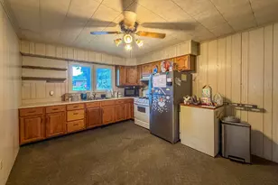 811 N East St, Leroy, IL 61752 - Photo 8