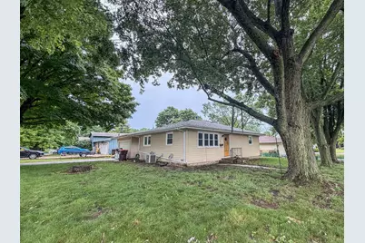 811 N East Street, Leroy, IL 61752 - Photo 2