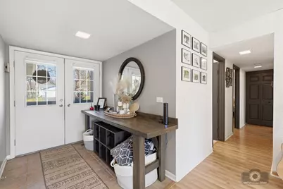 113 Lexington Drive, Bolingbrook, IL 60440 - Photo 2