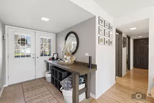 113 Lexington Dr, Bolingbrook, IL 60440 - Photo 2