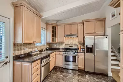 9529 Keystone Avenue, Skokie, IL 60076 - Photo 6