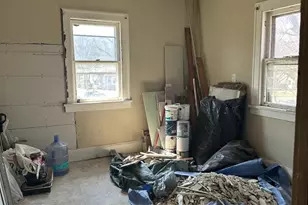 910 Furman St, Rockford, IL 61101 - Photo 12