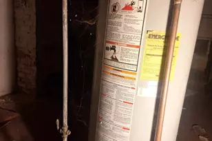 910 Furman St, Rockford, IL 61101 - Photo 10