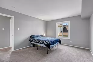 823 E Coach Rd, Palatine, IL 60074 - Photo 18