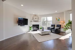 246 Belmont Dr, Lincolnshire, IL 60069 - Photo 6